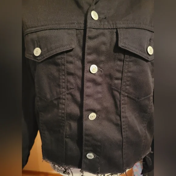 Brandy Melville J. Galt Cropped Black Denim Jacket, Raw Edge Hem, EUC, S - Picture 6 of 14